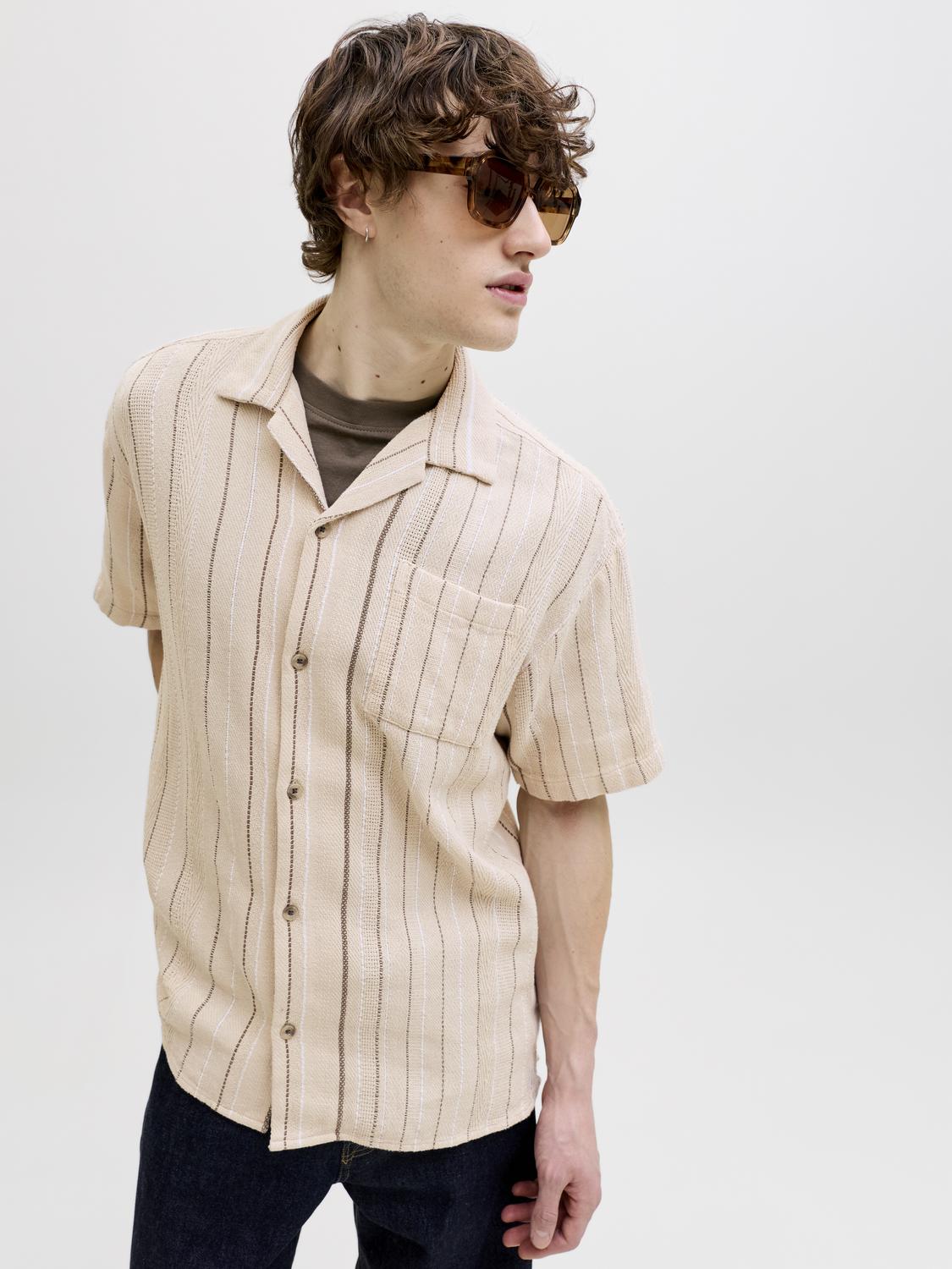 model_shot-creative